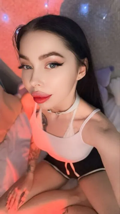 AmyTixy Photo 2 cam