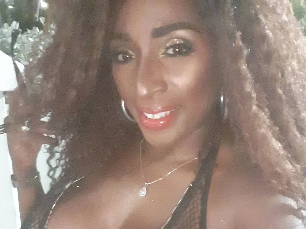 BarbieBronze Photo 1 cam