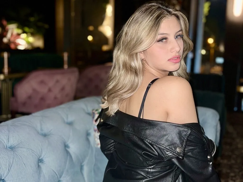 IsabellaWorlf Photo 1 cam