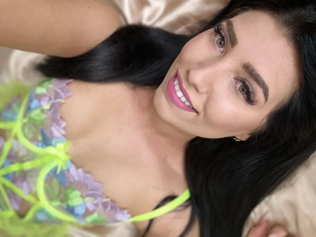 MillaJenner Photo 1 cam