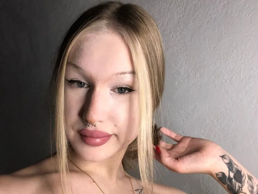 PriscillaMore Photo 1 cam