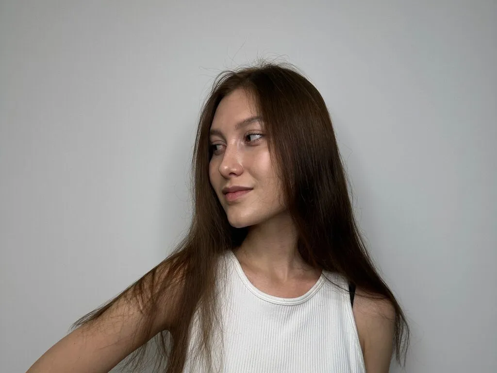 SilverDarr直播并提供免费性爱聊天| CamRabbit