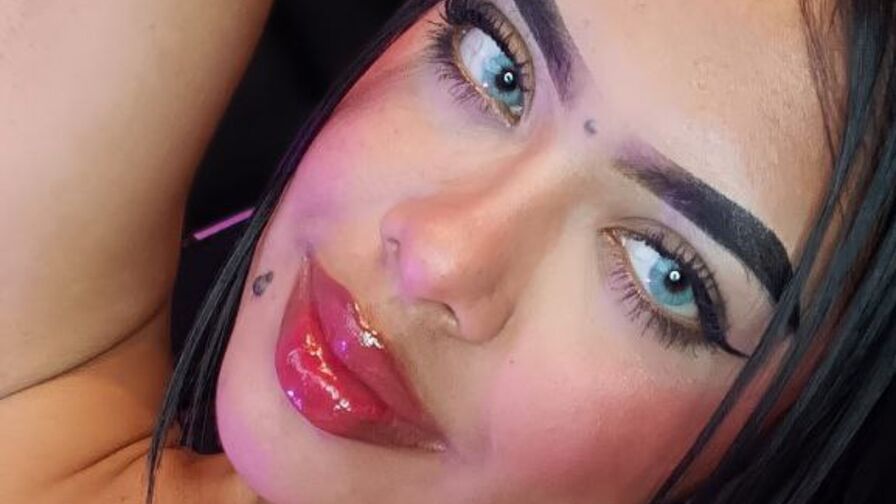 Chat with MiaThompson