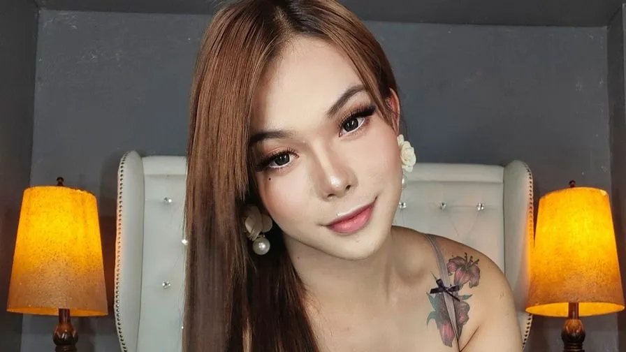 Chat with AngelicaHakenson