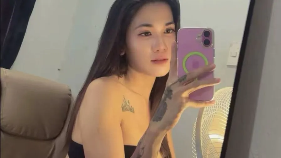Chat with ThaniaStewart