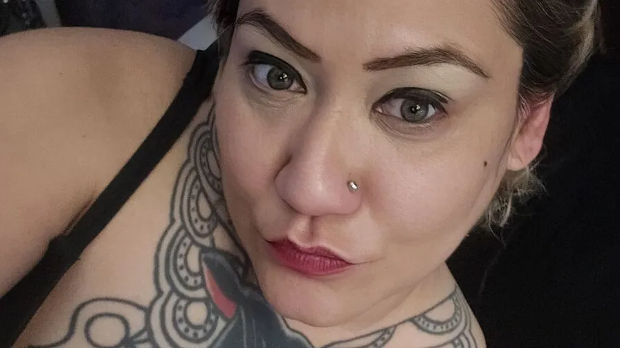 Chat with LexieAcosta