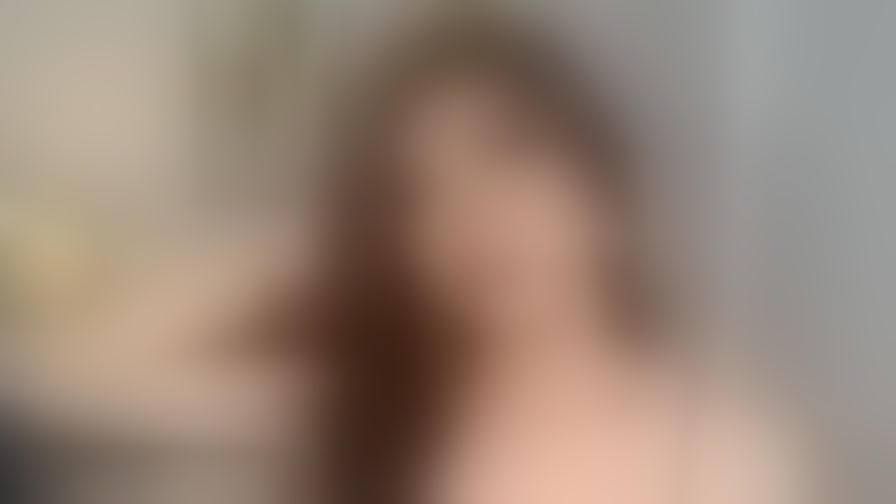 Chat with HaileyForster