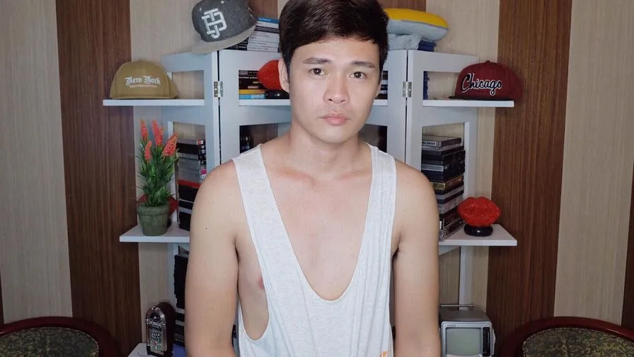 Chat with ClarkLocker