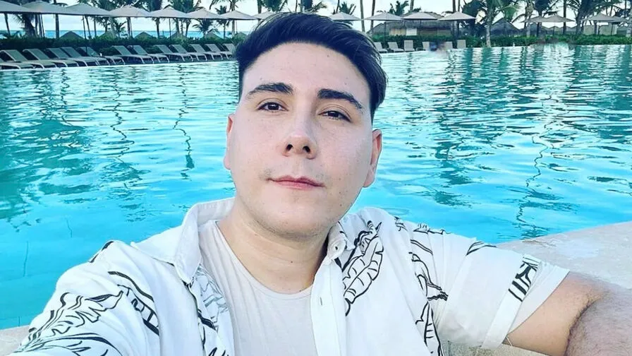 Chat with AlexGautier