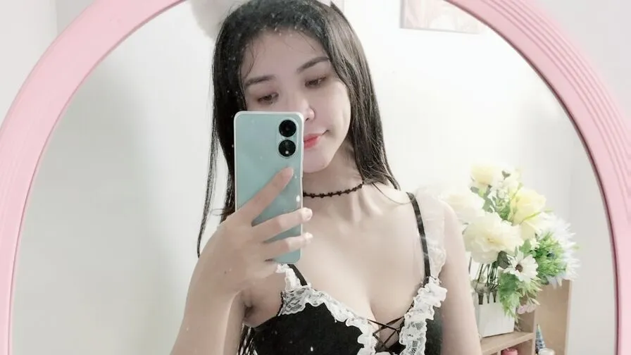 Chat with TinaKhazi