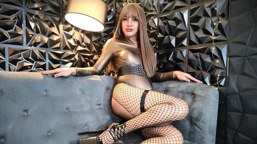 Chat with LyliaAlcantara