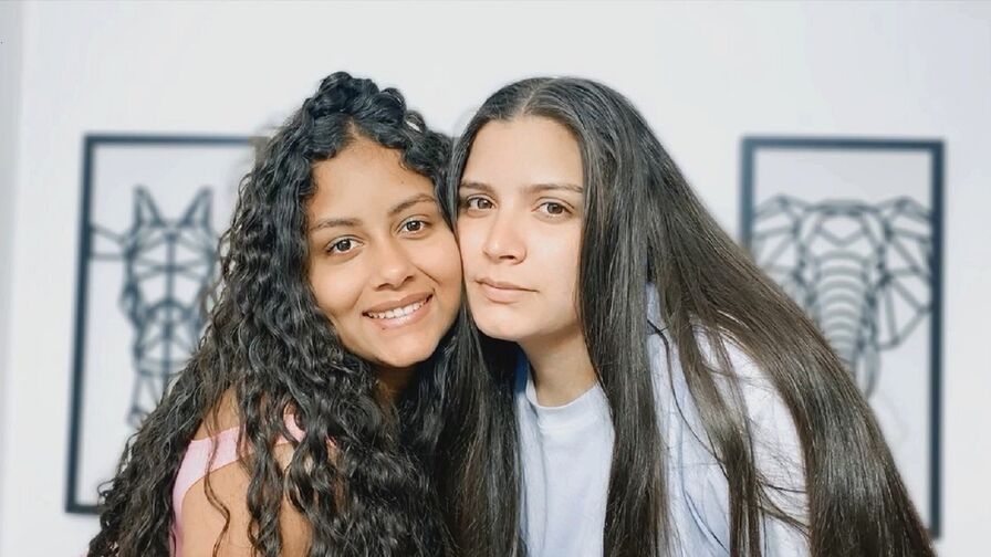 Chat with RebecaAndCamila