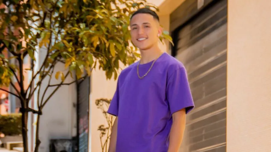 Chat with JassonBecker