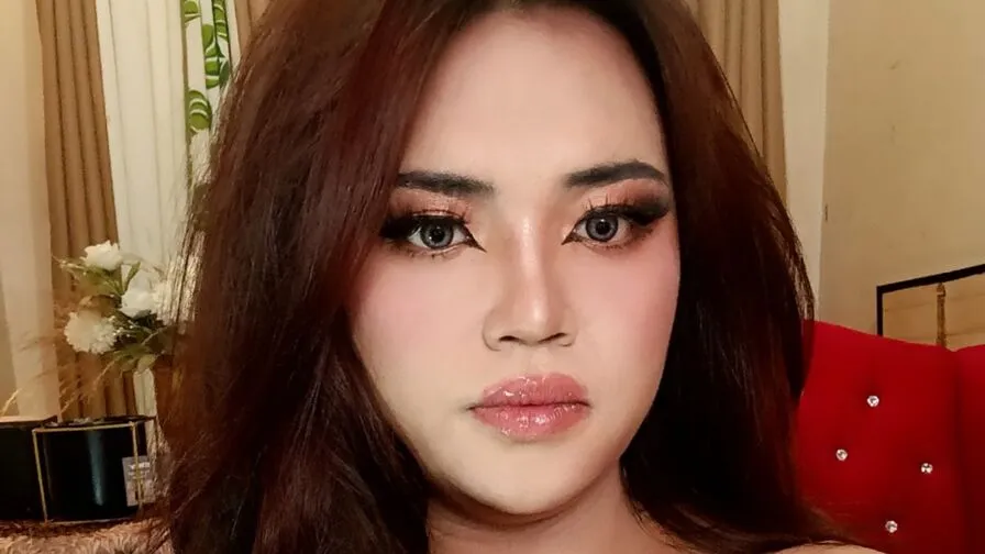 Chat with BrianaToop
