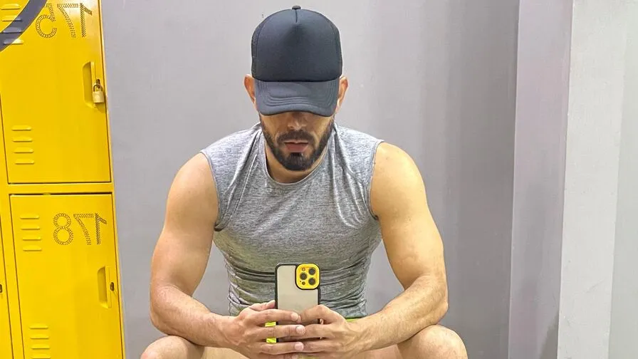 Chat with BenjaminBlaze