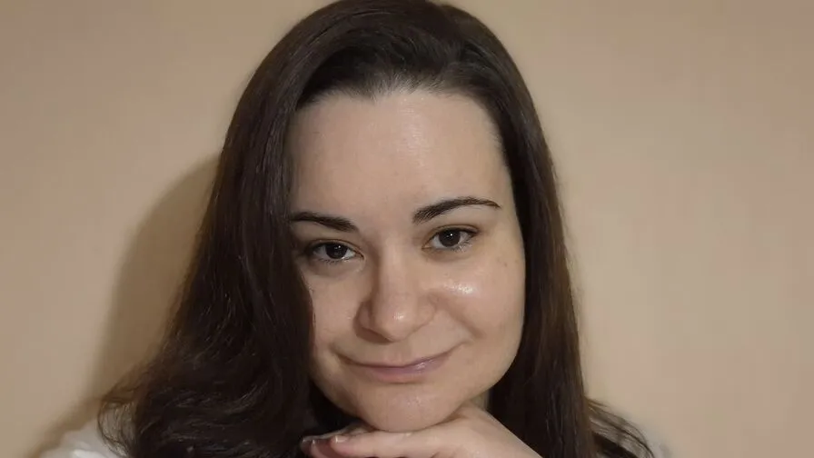 Chat with JustinaRay