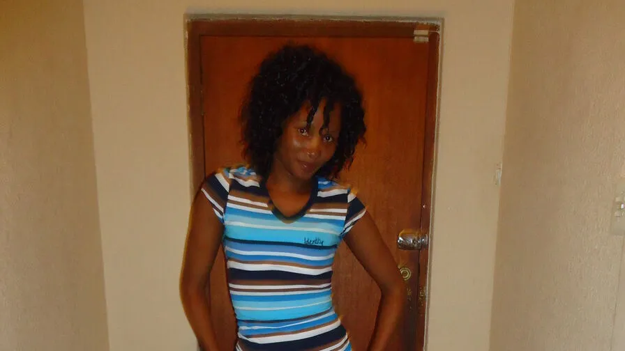 Chat with LaddyAnnie