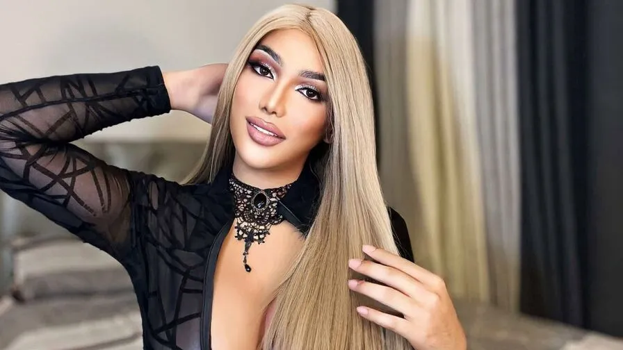 Chat with EmeraldVersace