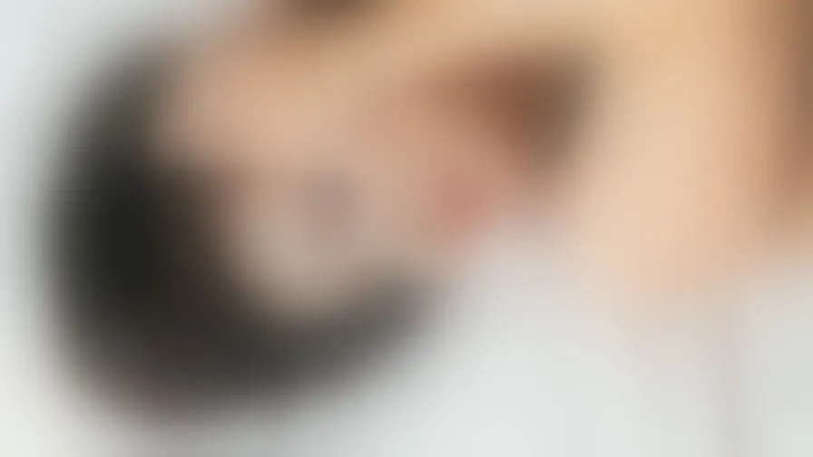 Chat with AnnaAngelyca