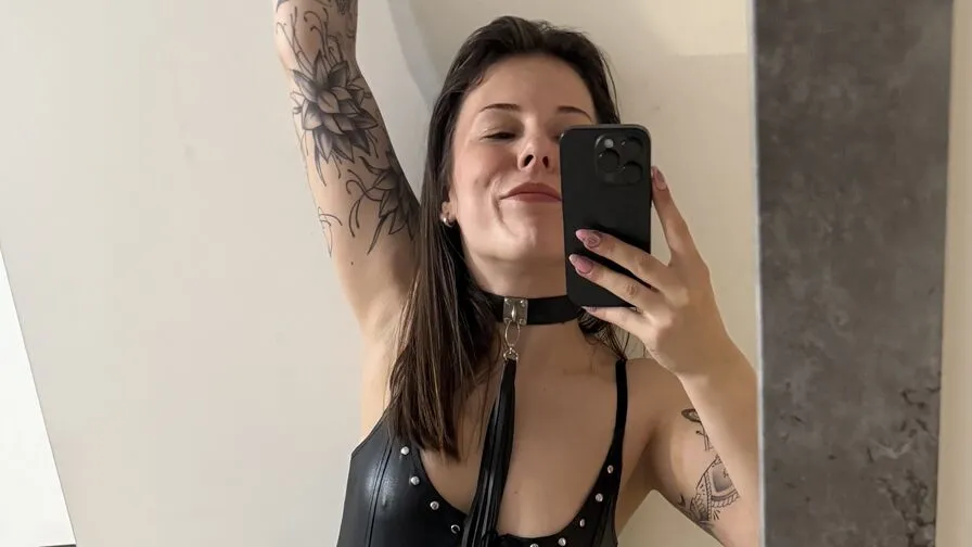 Chat with AlanaDorgan