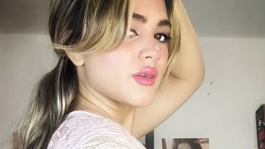 Chat with AdalethHolmes