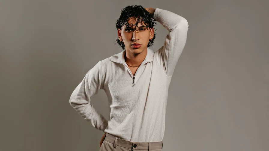 Chat with AxelAlvareez