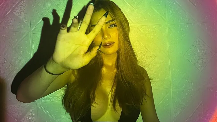Chat with IsabellCruz