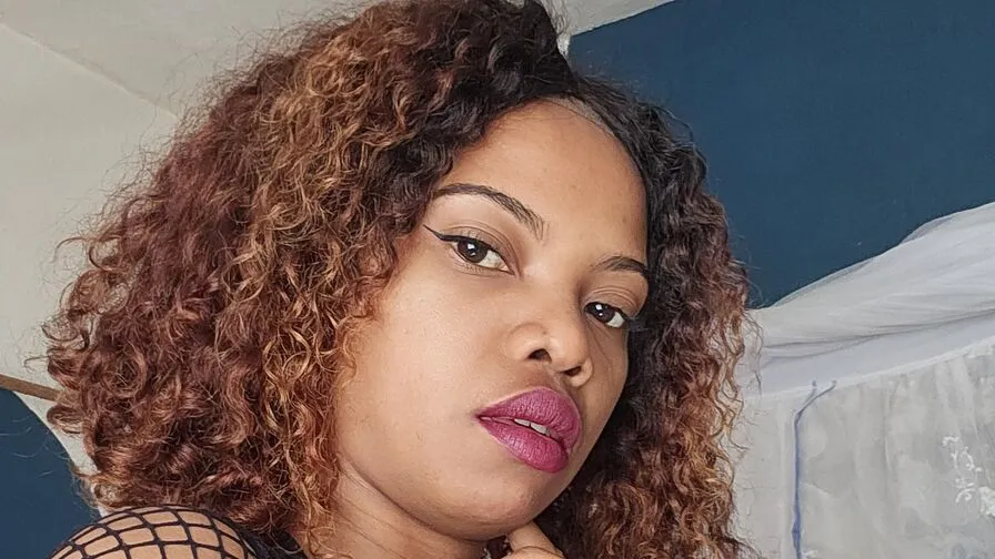 Chat with ClaudiaNellah