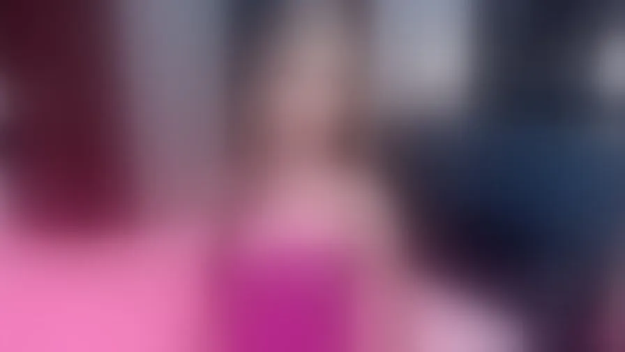 Chat with MaxineFox