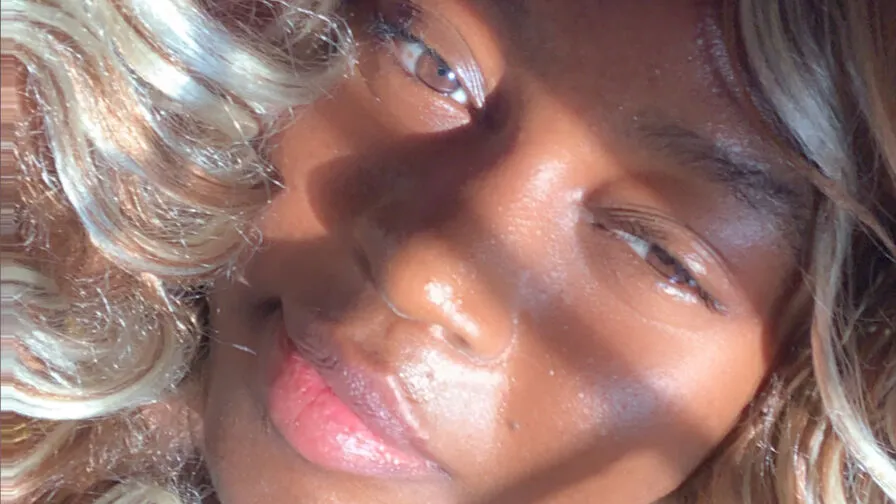 Chat with TessaJohnson