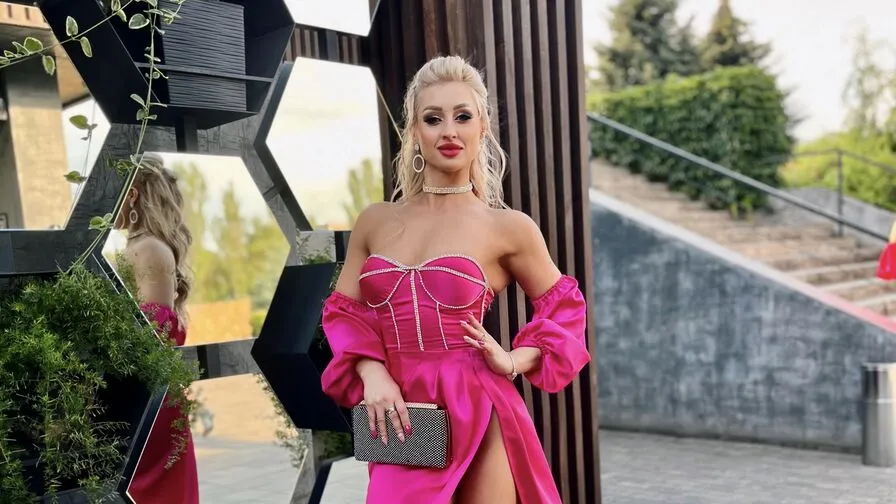 Chat with FitChristina