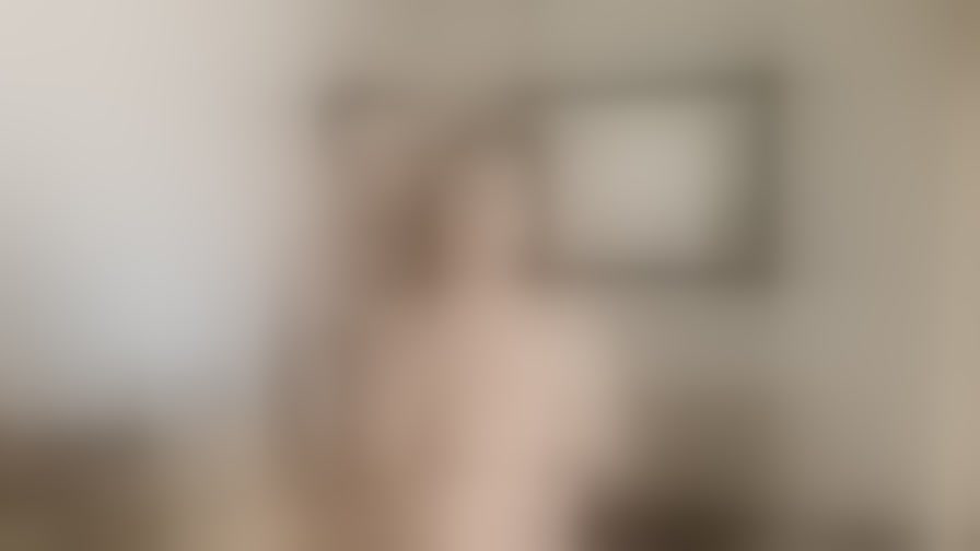 Chat with EmilyCmich