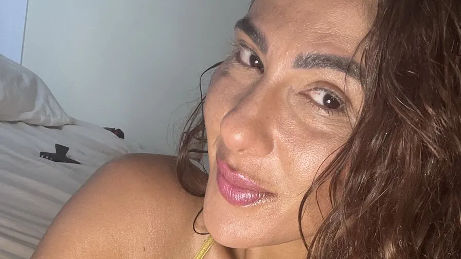 Chat with BellaArabia
