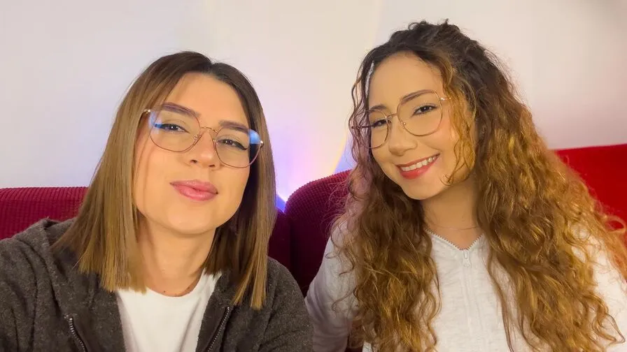 Chat with SummerandMaddie