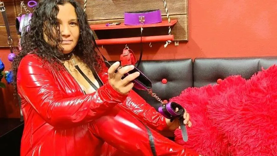 Chat with TinaCollette