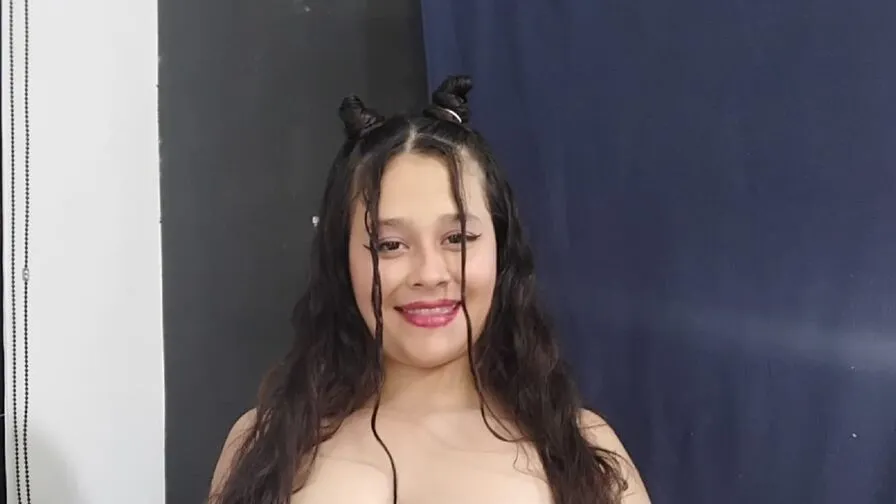 Chat with LauretMorrison