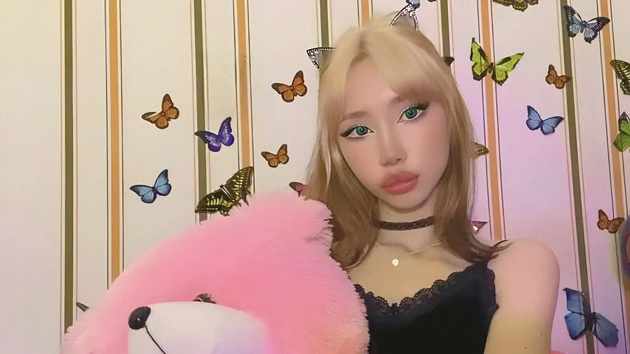Chat with MiaBounty