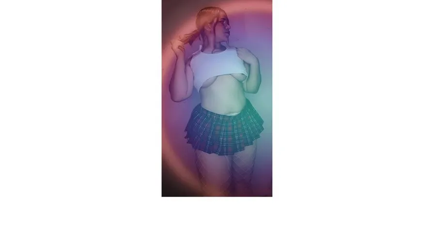 Chat with DanielaCross