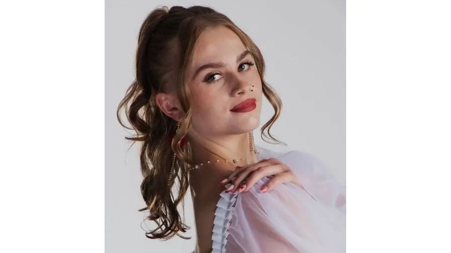 Chat with SharriLangolf