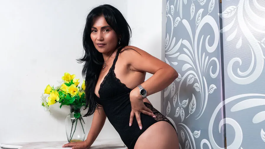Chat with NicolletteFontan