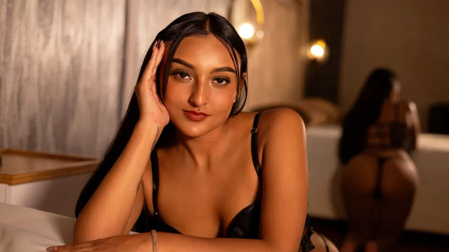 Chat with MelodyBetancourt