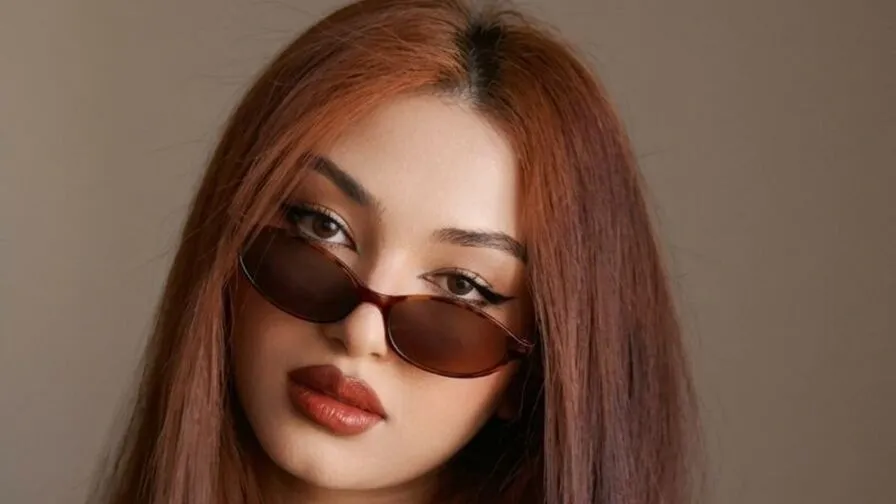 Chat with ValeriaHosang