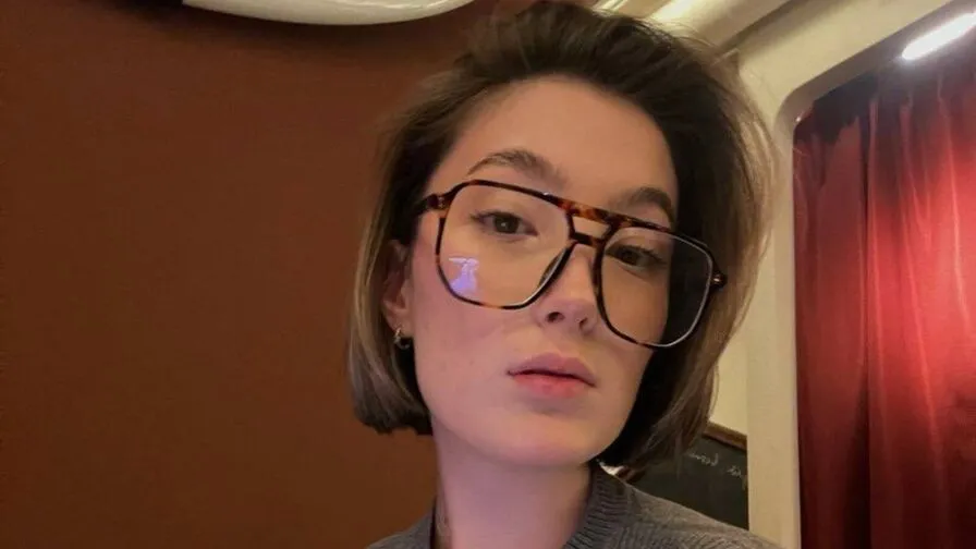 Chat with SheilaSweezer