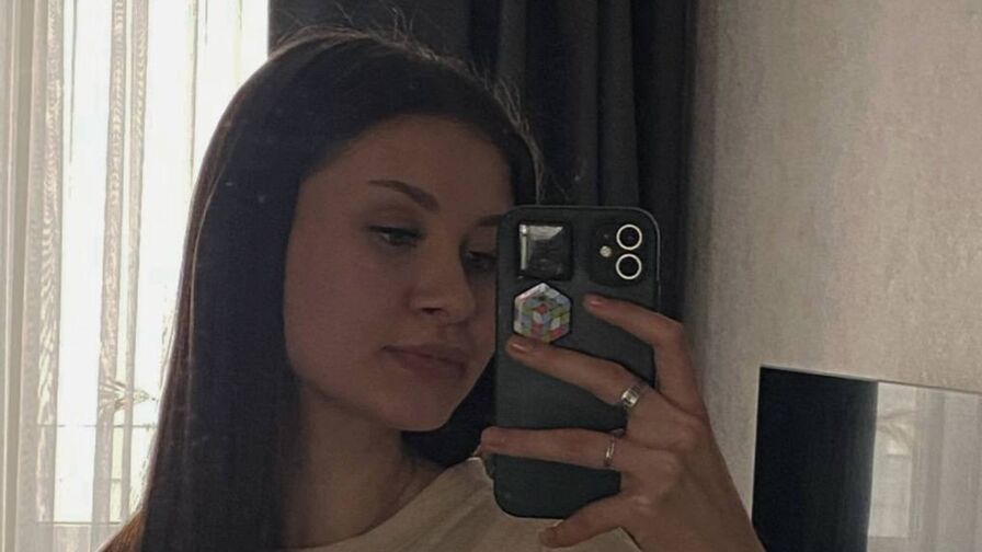 Chat with ToshikoBertel