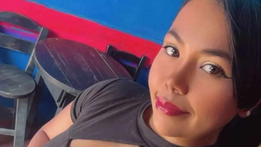 Chat with KarinWilliams