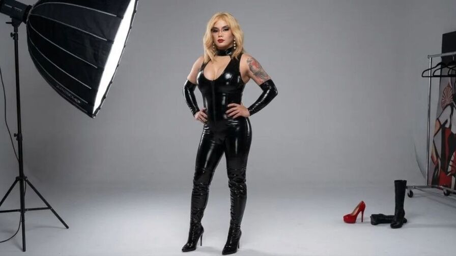 Chat with EmilyGreenford