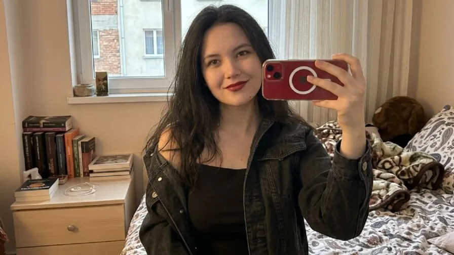 Chat with KeliCollymore