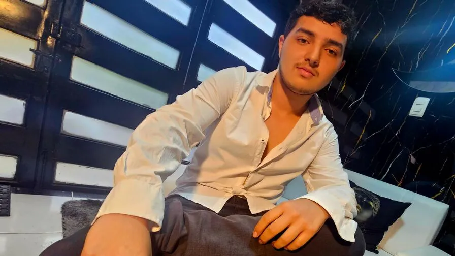 Chat with OliverThonsonn