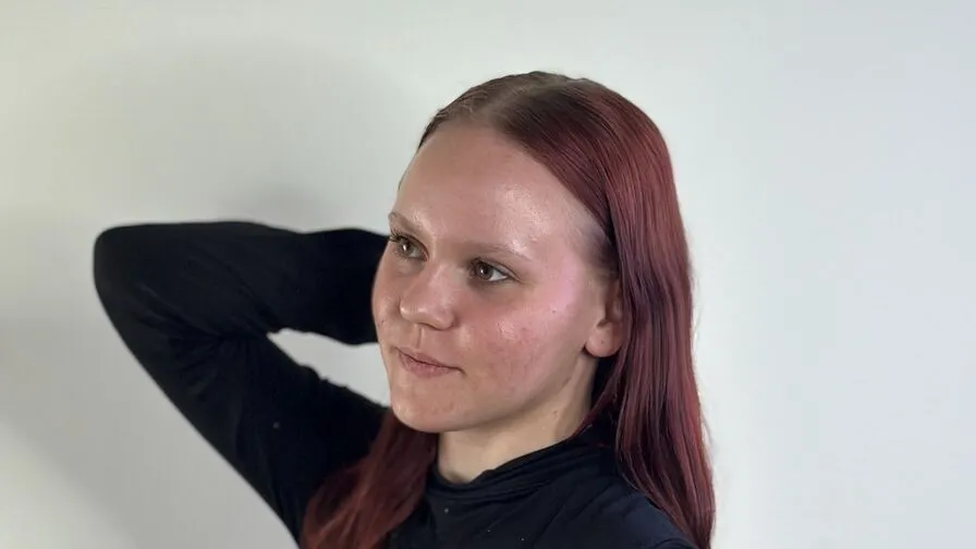 Chat with IsidraNaftzger
