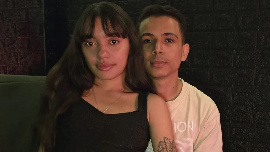 Chat with MadissonAndThoma